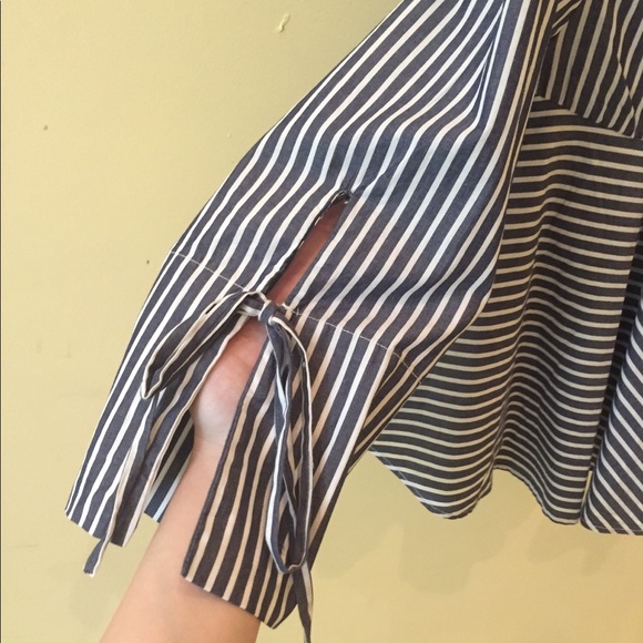 **SOLD**Zara Striped Embroidered Top - Picture 4 of 10